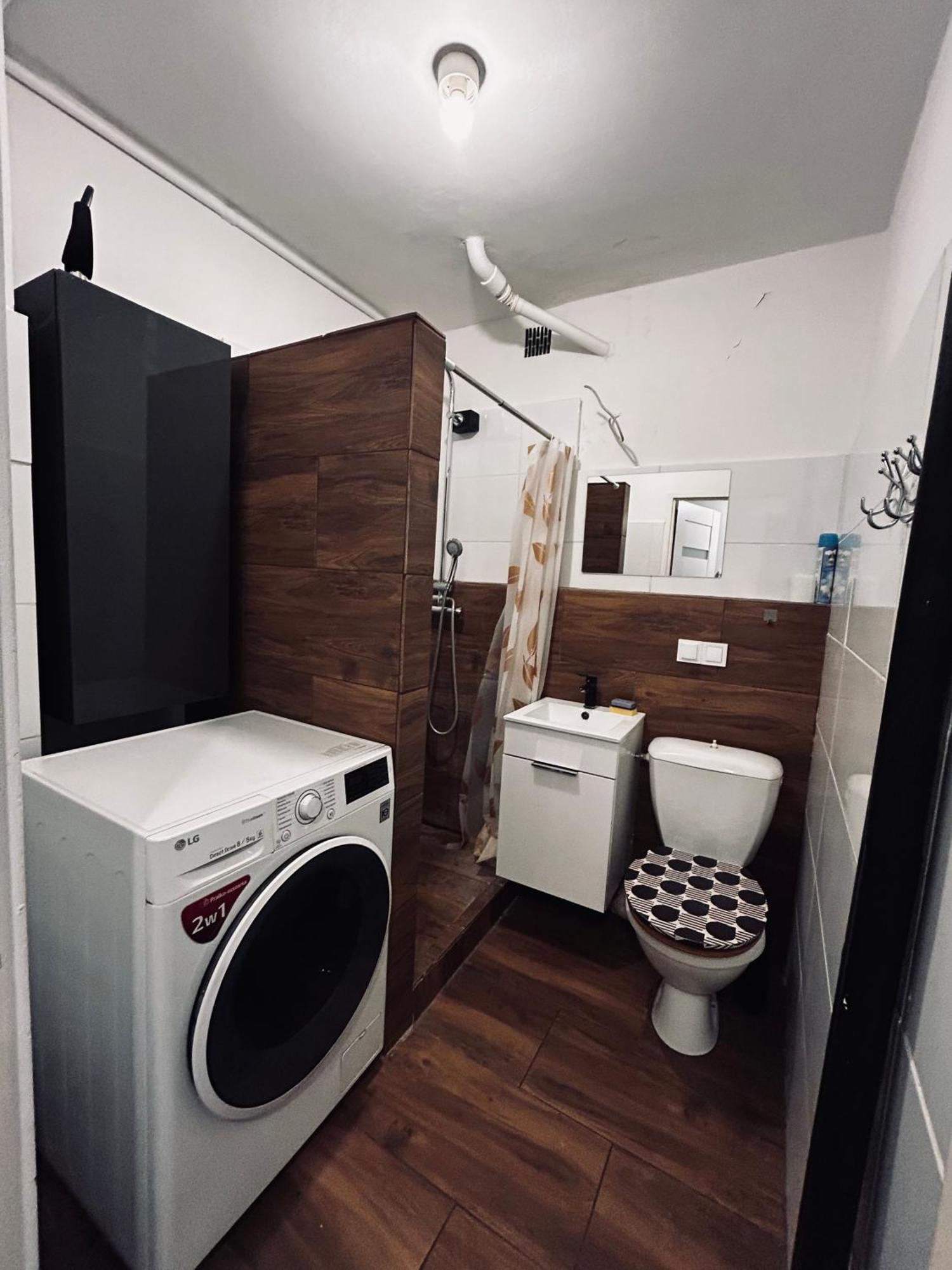 Kawalerka Blisko Srodmiescia Apartment Gdansk Ngoại thất bức ảnh